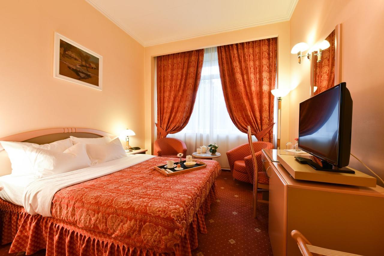 Hotel Belvedere Braila Ngoại thất bức ảnh